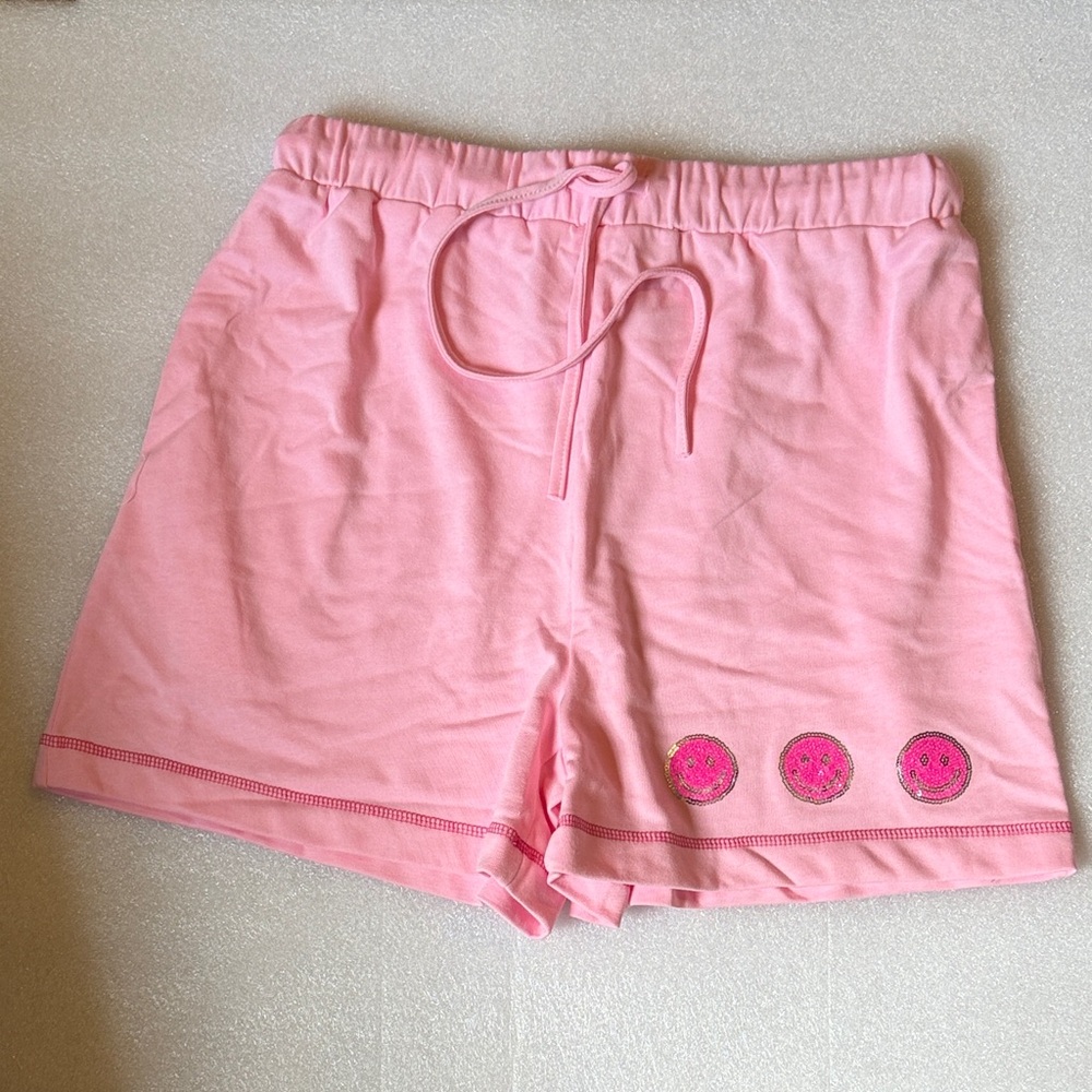 NEW Fantastic Fawn Pink Smiley Face Embroidered Shorts Large